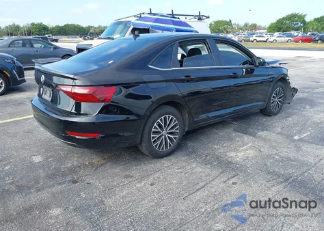 2021 Volkswagen Jetta 1.4T R-Line/1.4T S/1.4T Se z USA, uszkodzony, nr VIN 3VWC57BU5MM035219